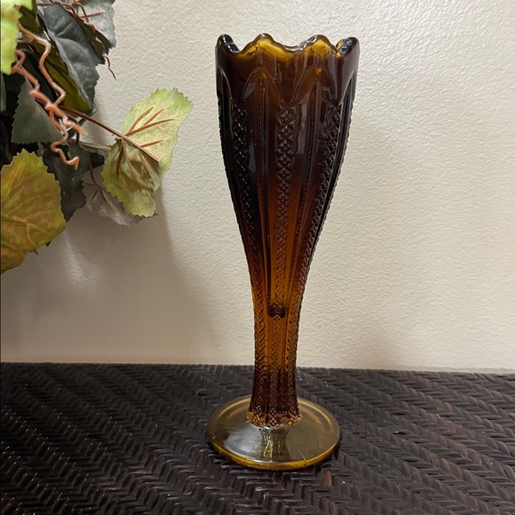 Vtg Indiana Glass Co. burnt amber pedestal vase. 10” High - Picture 4 of 6
